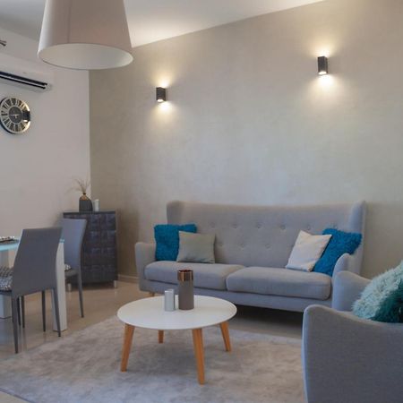 Captain Emo City Apartments พูลา ภายนอก รูปภาพ