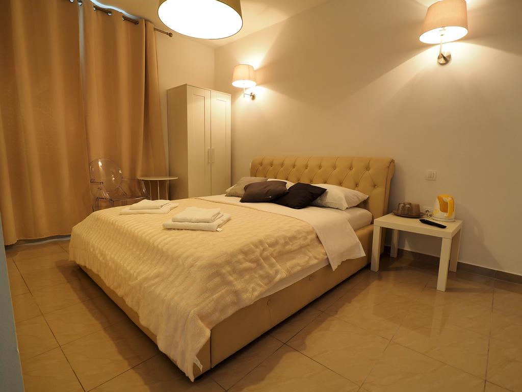 Captain Emo City Apartments พูลา ภายนอก รูปภาพ