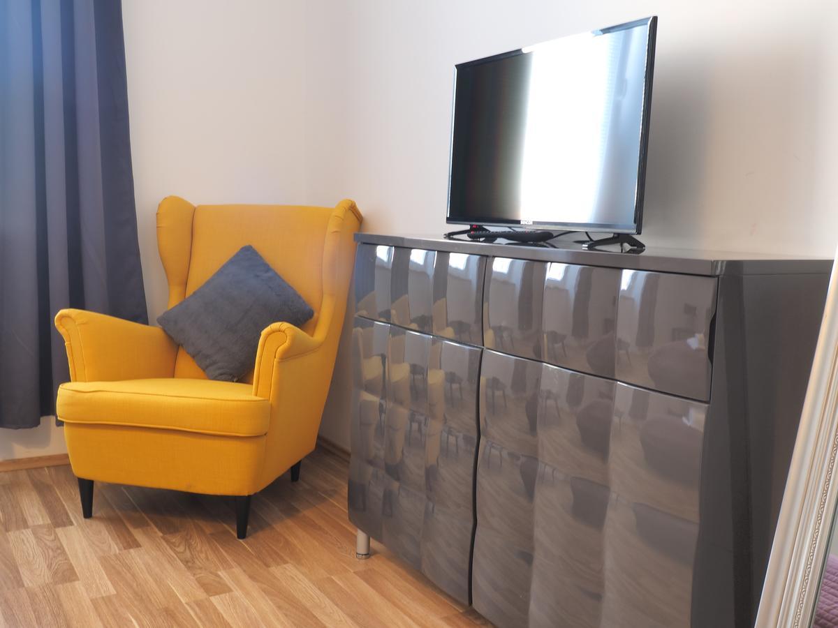 Captain Emo City Apartments พูลา ภายนอก รูปภาพ
